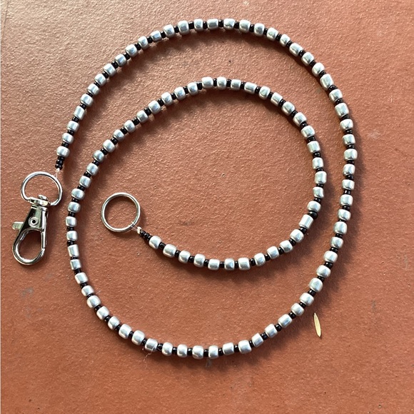 Men’s Native Style Silver Necklace 🦅 - Picture 2 of 3